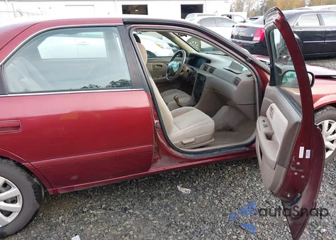 2001 Toyota Camry Ce из США, поврежденный, VIN 4T1BG22K51U072963